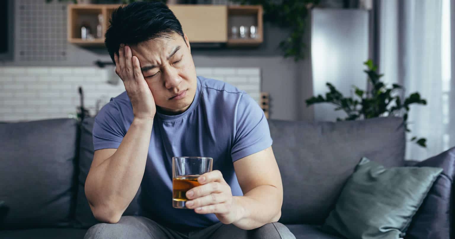 Signs Your Weekend Drinking Is Turning Into Alcohol Dependence | New ...